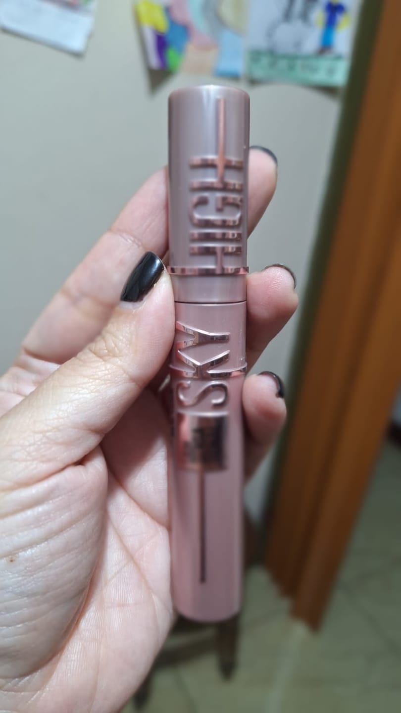 Customer photo review of Maybelline Lash Sensational Sky High Mascara