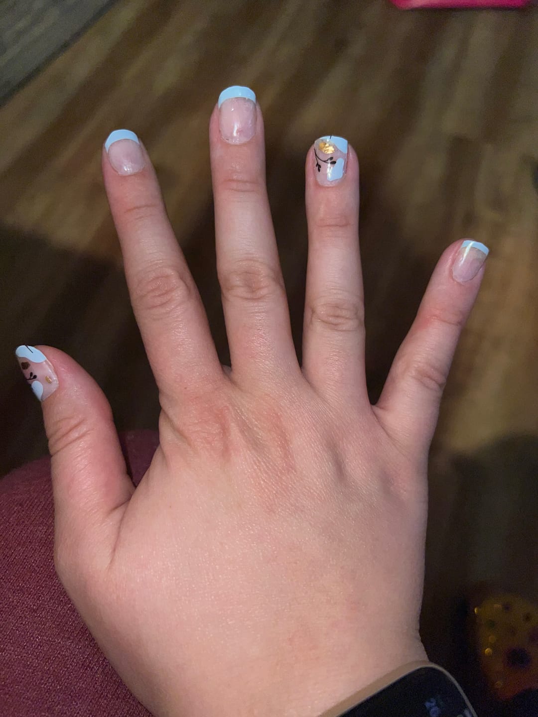 Customer photo review of Blue Floral Daze DIY Semicured Gel Nail Sticker Kit