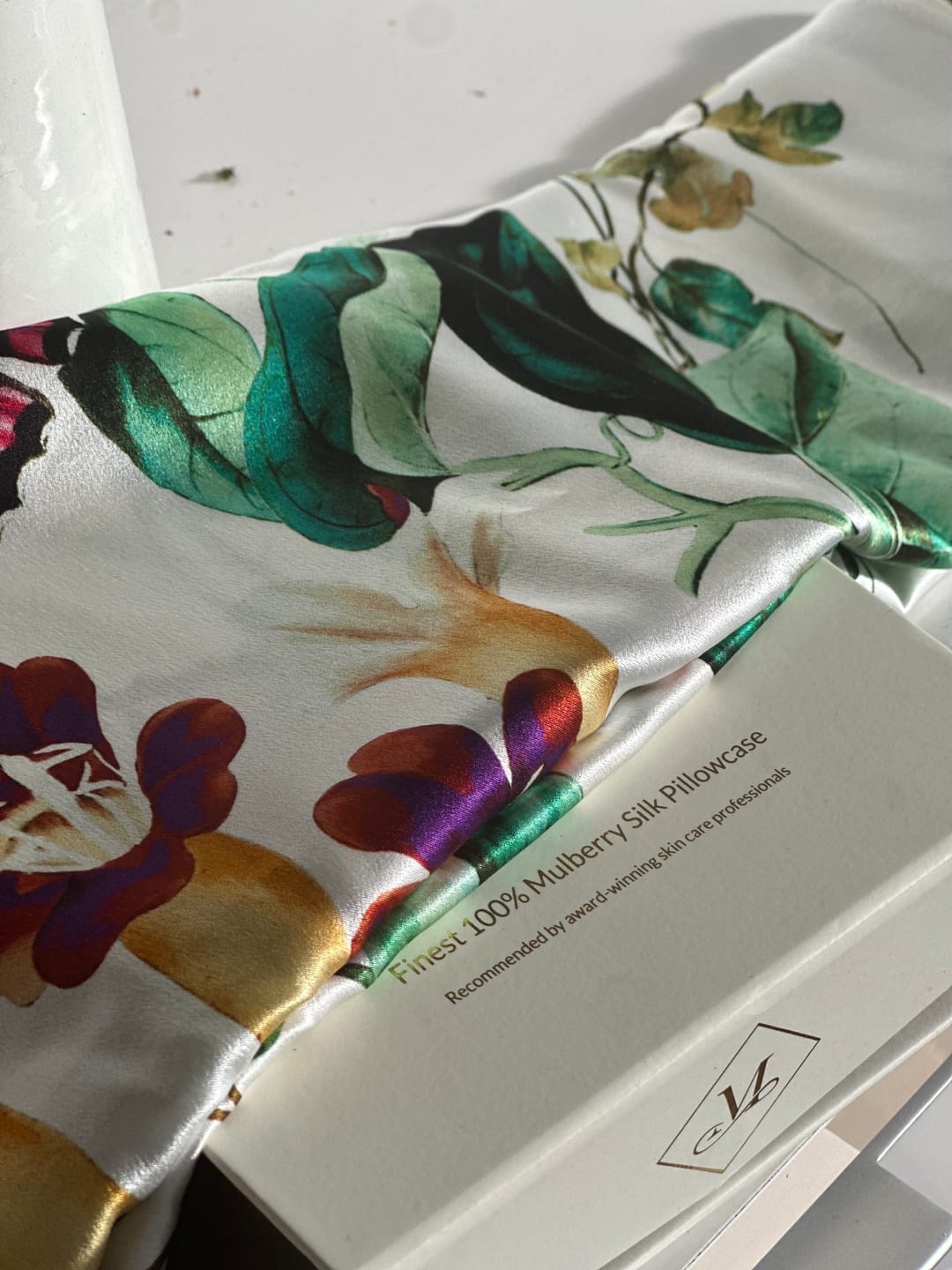 Customer photo review of Emerald Garden Pure Silk Pillowcase