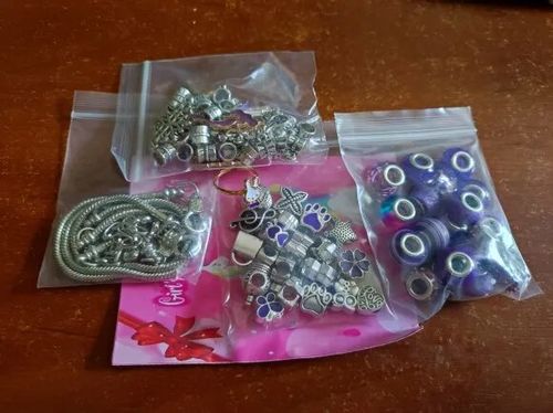 Customer photo review of Jewelance™ BraceletKit - Gør-Det-Selv-Sæt Til Fremstilling Af Charms Til Smykker