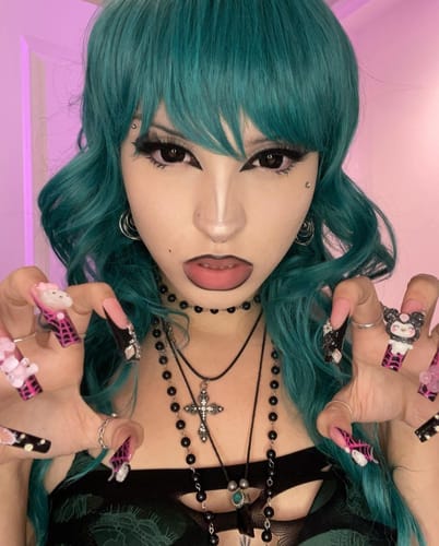 Customer photo review of Linn's Sullen Doll Eye 17mm Mini Sclera Contact Lenses(12 months of use)