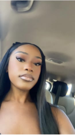 Customer photo review of Wavymy HD Lace Wear Go Wigs Dome Cap Glueless Straight  4x6 Lace Closure Wigs 180% Density