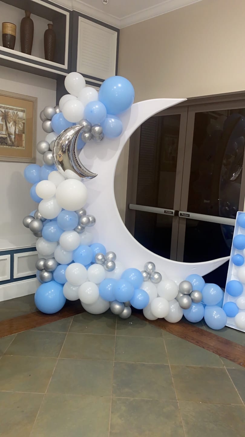 Customer photo review of 6.5ft Portable Crescent Moon Shape Stand for Baby Showers & Birthday & Wedding Events