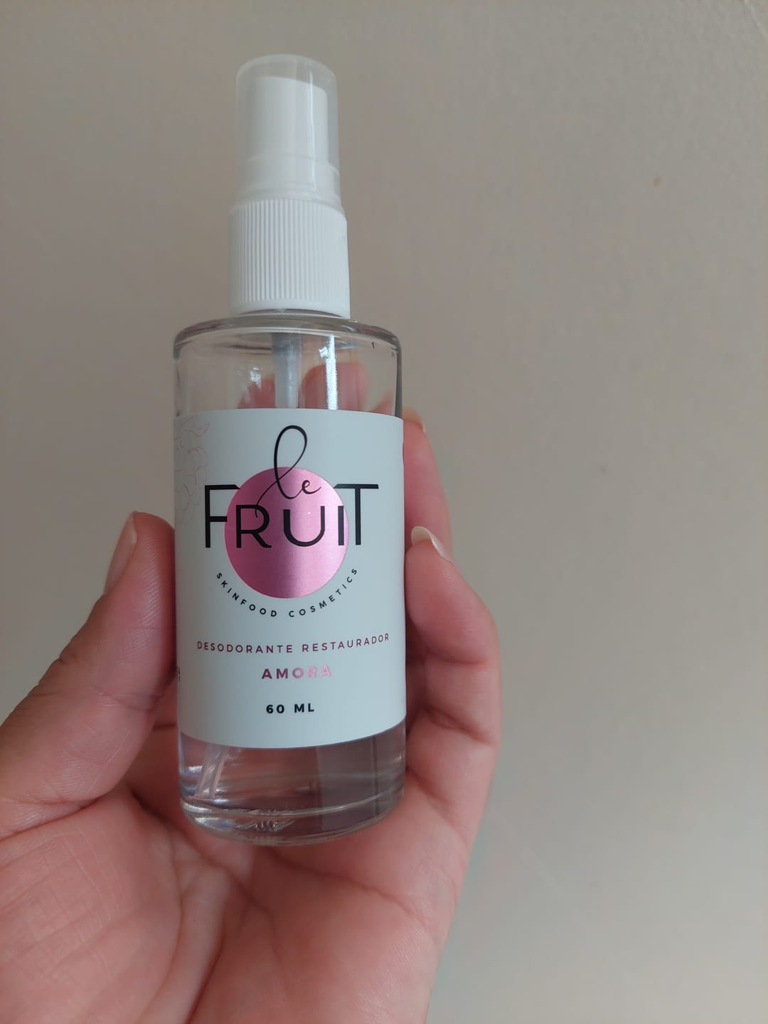 Customer photo review of Desodorante Hidratante