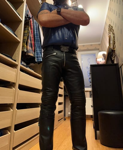 Customer photo review of Men's Real Leather Biker Pants