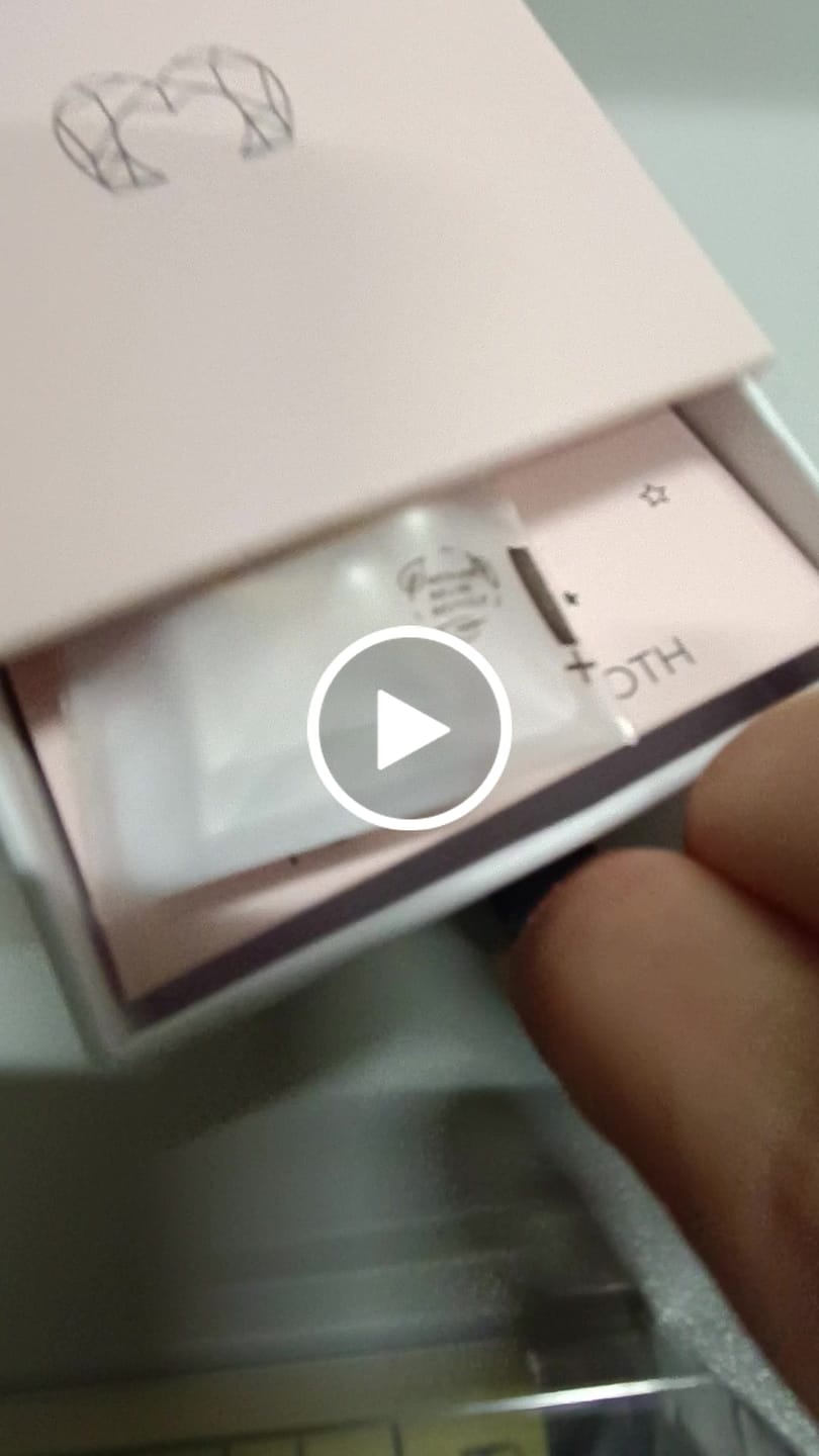 Customer video review of Pendientes Perla y Brillantes