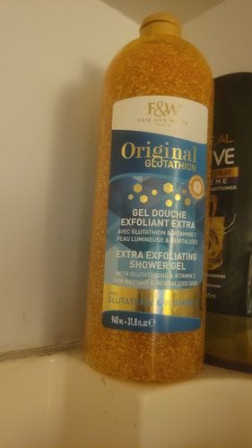 Customer photo review of Original Glutathion   Exfoliating Shower Gel 940ml