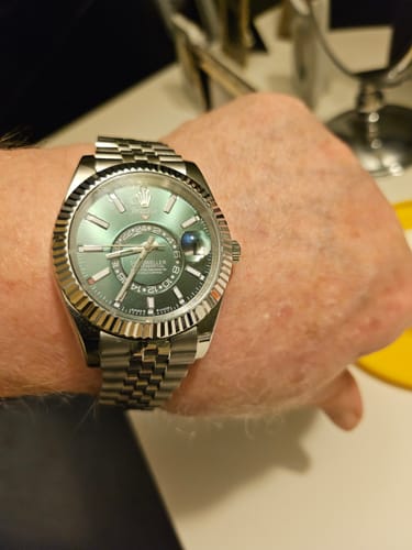 Customer photo review of NEW 2023 ROLEX SKY-DWELLER Replica Green SIlver
