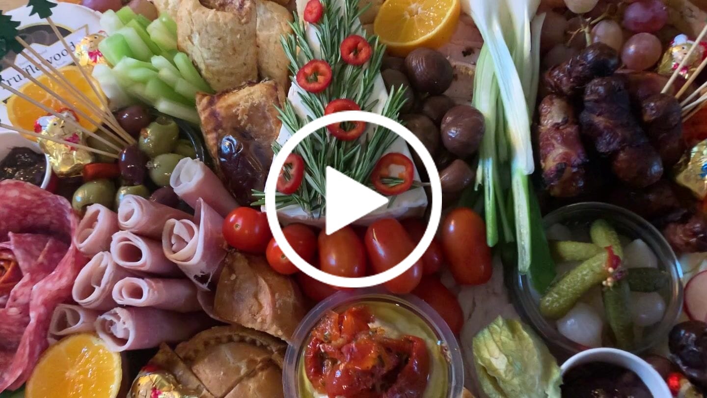 Customer video review of Extra Large Oval Palm Leaf Serving Platter (55 x 30 cm)