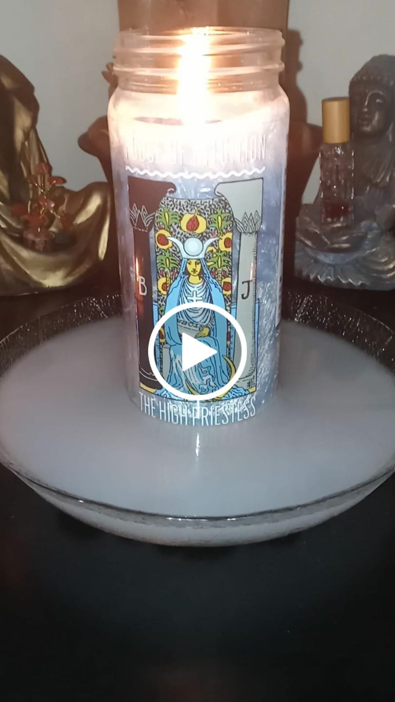 Customer video review of The High Priestess Major Arcana Candle