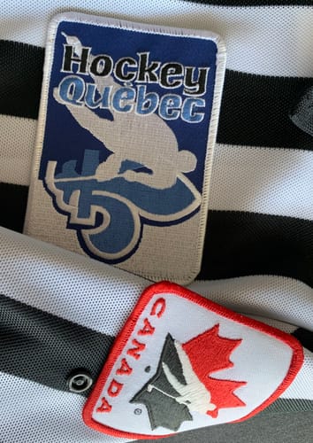 Customer photo review of Hockey Quebec Crest