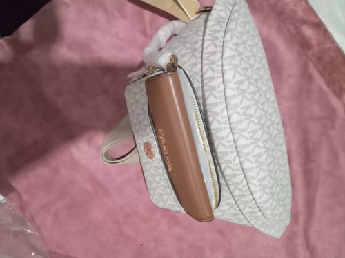 Customer photo review of Maisie Large Logo 2-in-1 Sling Pack (VANILLA)