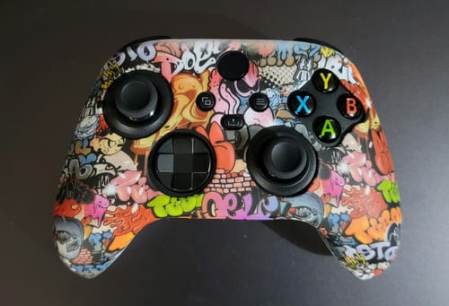 Customer photo review of Tag Life - XBOX Series X/S Controller Skin