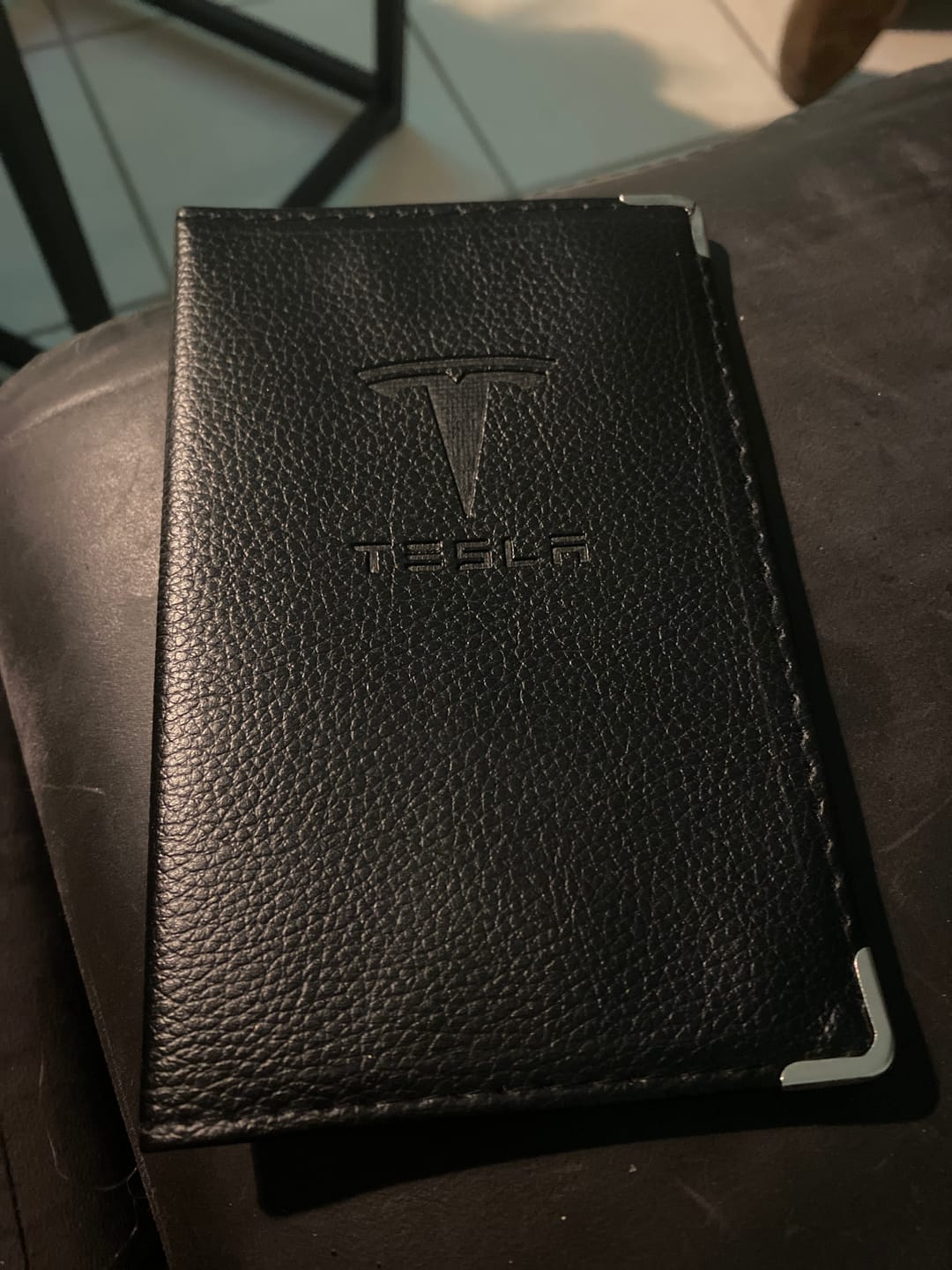 Customer photo review of Porte Carte Grise Tesla