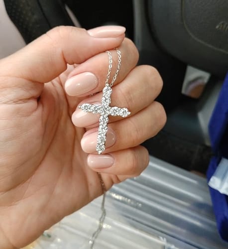Customer photo review of Veritas Silver Moissanite Cross Necklace with Box Chain