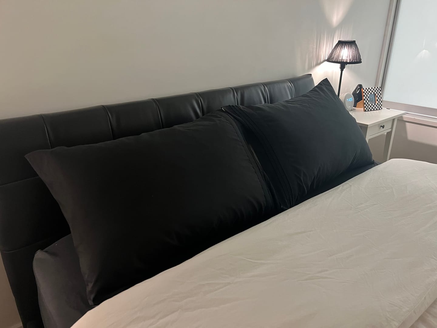 Customer photo review of Sömn Luxury Duck Feather Pillow