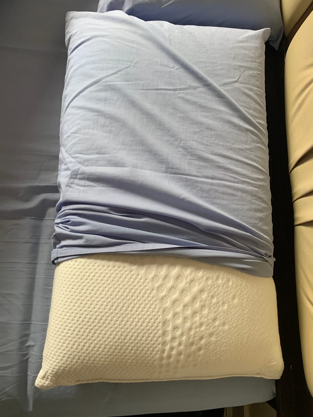 Customer photo review of Getha Togetha Victoria Adams Latex Pillow
