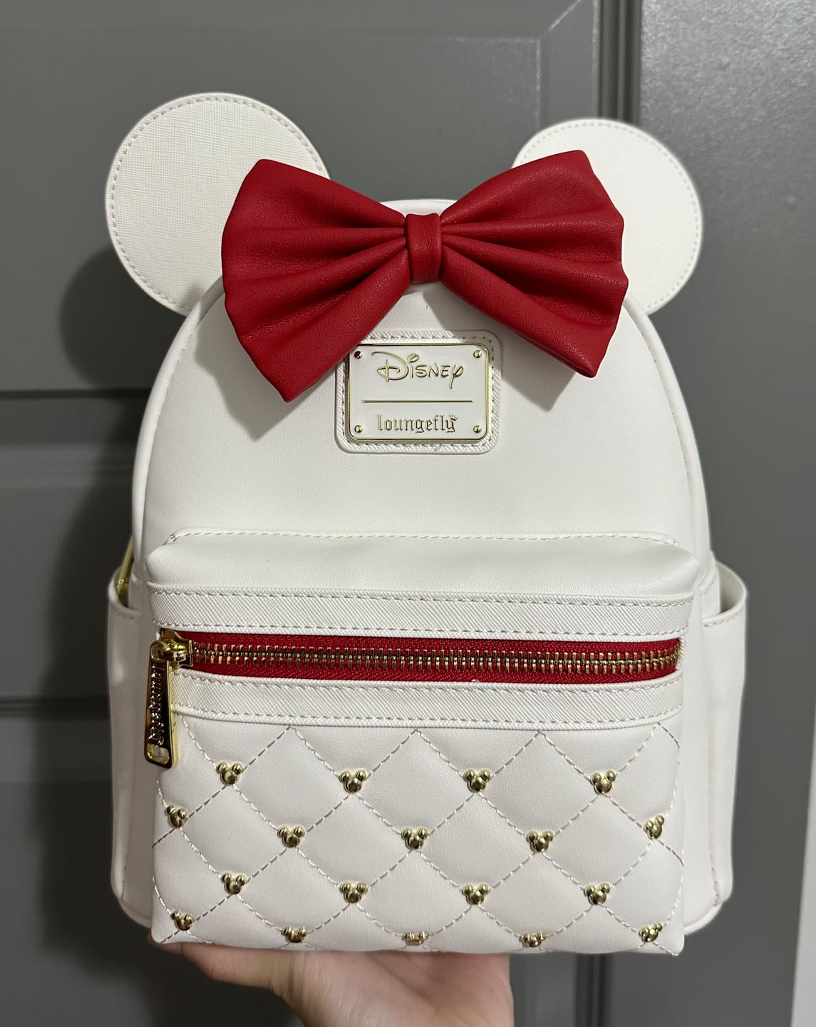Customer photo review of 707 Street Exclusive - Loungefly Disney The Minnie Mouse Classic Series Mini Backpack - The Sweetheart