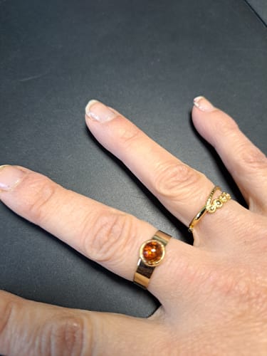 Customer photo review of BAGUE REGLABLE AMBRE PM