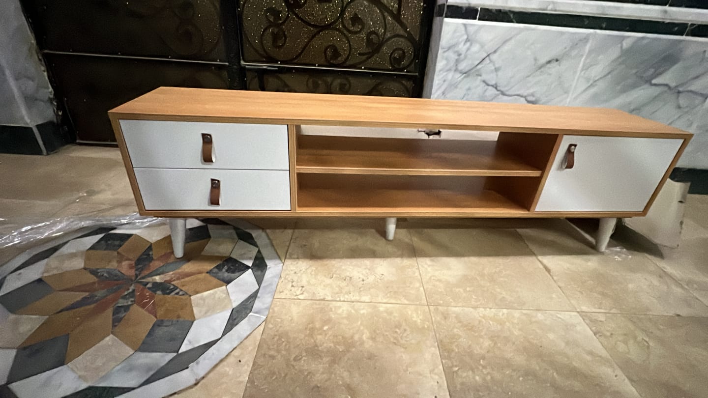 Customer photo review of ترابيزة تليفزيون 30×160سم - LOG259