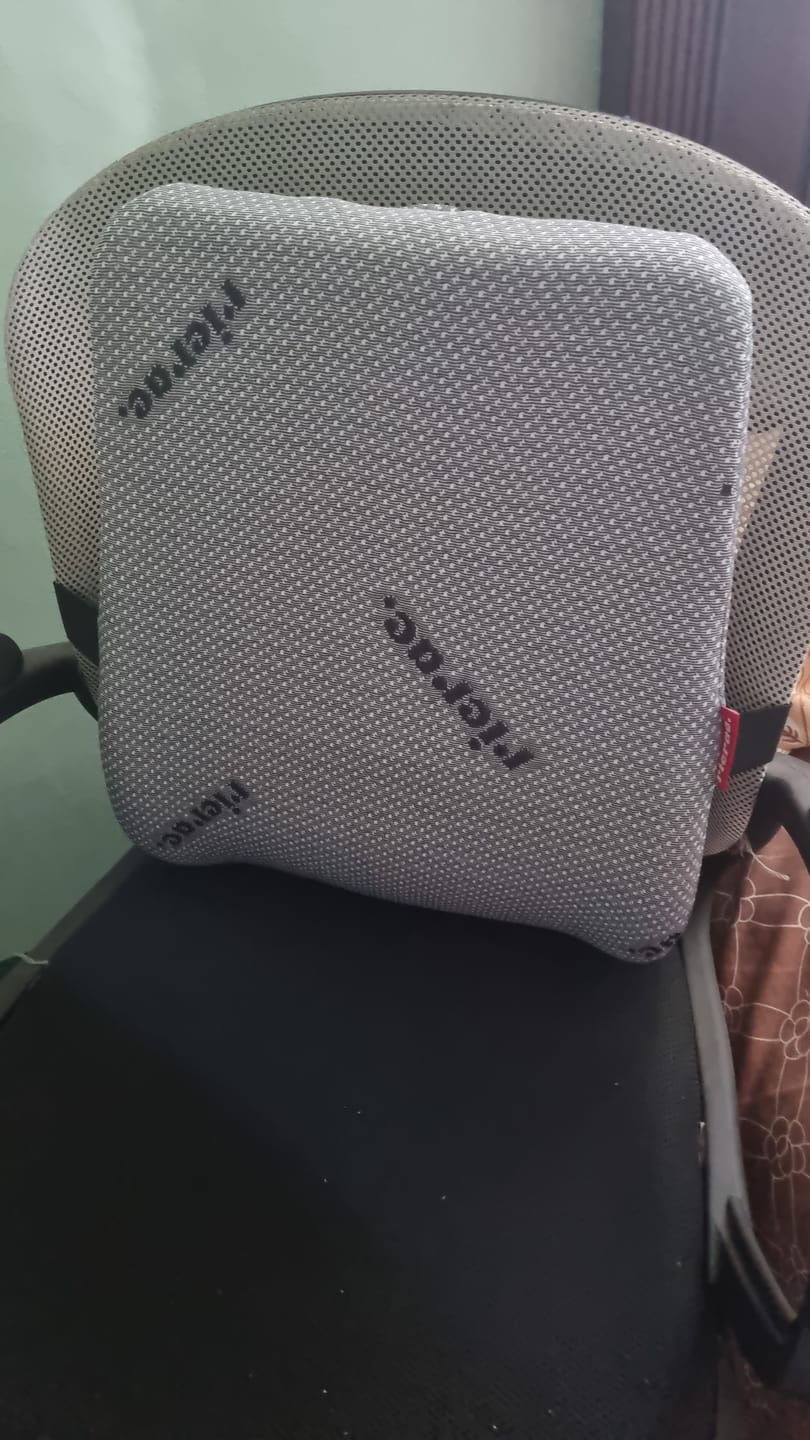 Customer photo review of Ruf- Full back Support Pillow