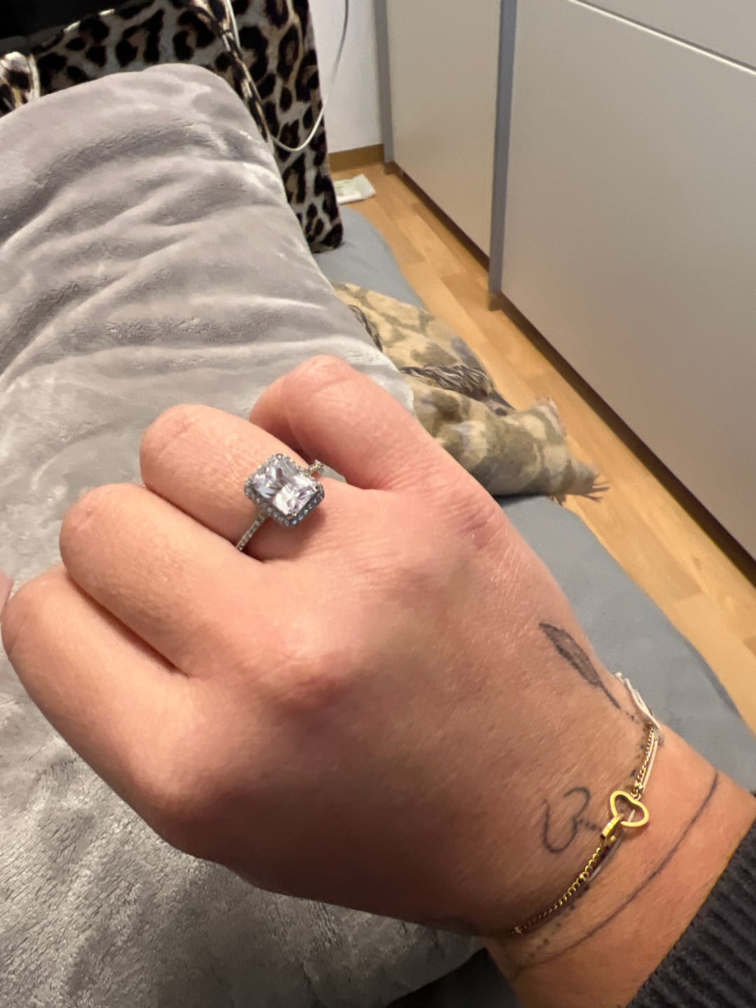 Customer photo review of Big Shine Ring | 18K vergoldet