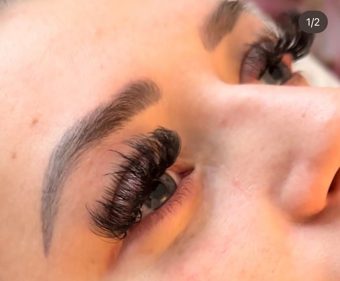 Customer photo review of 20D (Gold Range) Premade Russian Volume