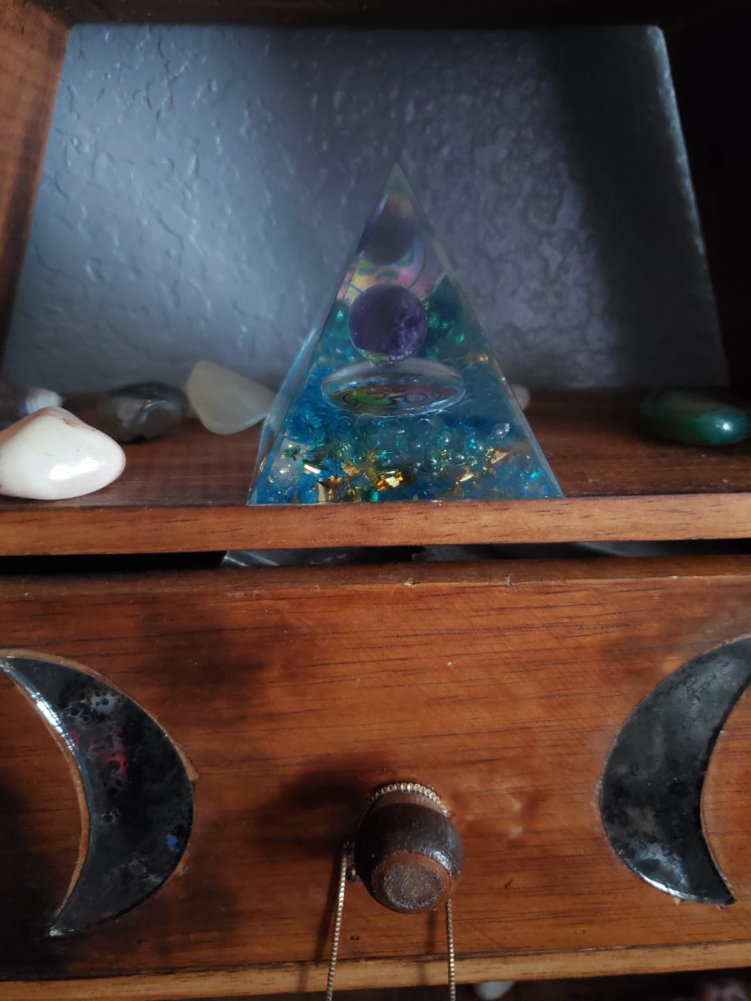 Customer photo review of OM Amethyst & Blue Quartz Pyramid