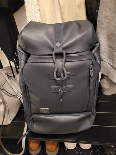 Customer photo review of Sac à dos bleu foncé multipoches