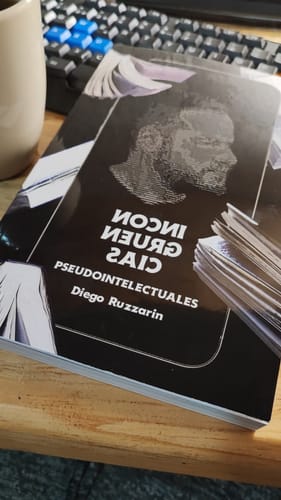 Customer photo review of Incongruencias Pseudointelectuales - Última edición