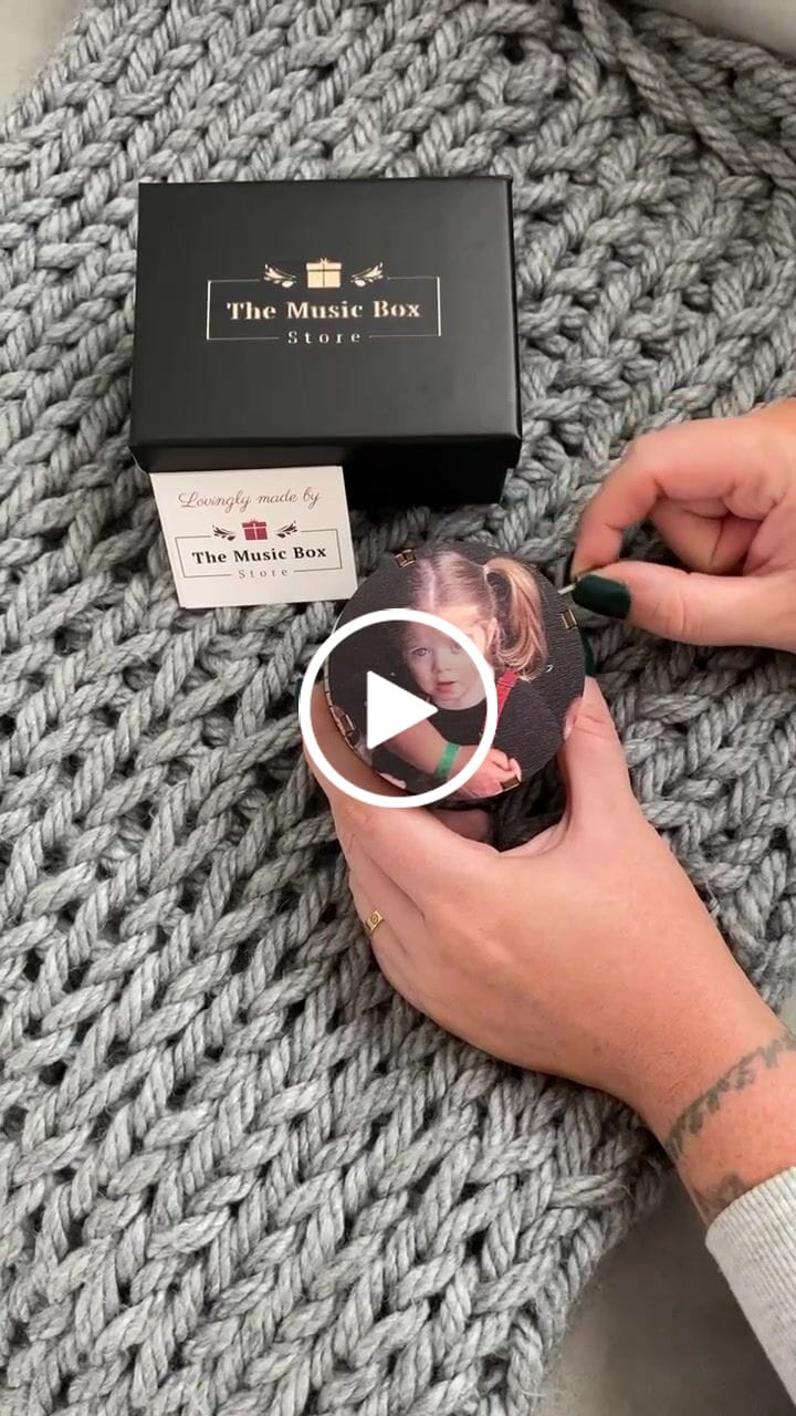 Customer video review of Cylindrical Hand Crank Music Box