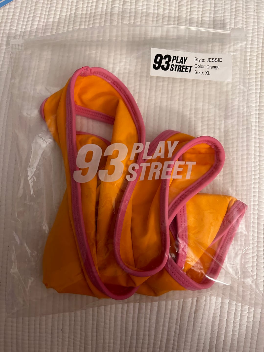 Customer photo review of MYSTERY-BAG 4 Swimwear Pieces + Tote