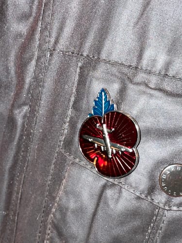 Robert review of Poppy Pin Badge Lancaster image 1 out of 1