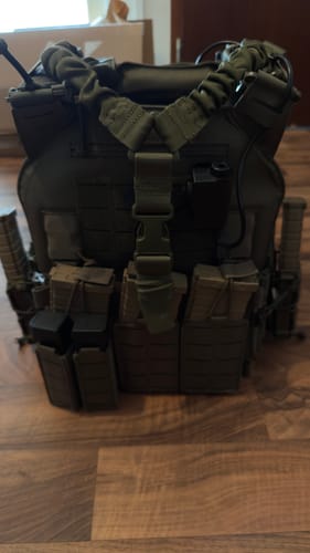 Customer photo review of SHIELD Germany BRAVO 1x Kurz-Magazintasche Steingrau-Oliv