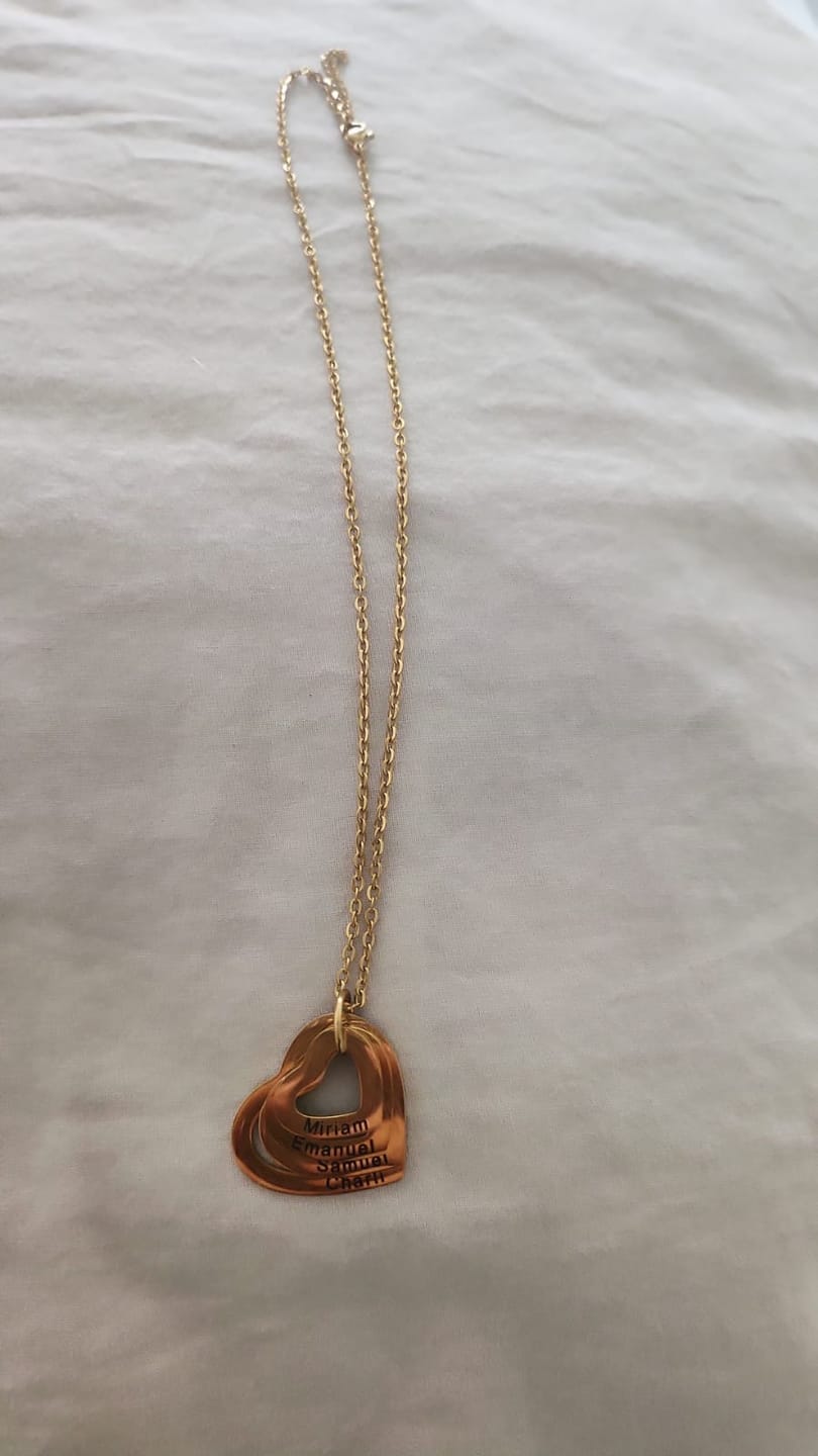 Customer photo review of Kette mit personalisierten Herzen