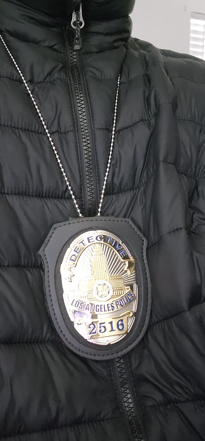Customer photo review of LAPD Los Angeles Police Detective Badge Solid Copper Replica Movie Props With Number 2516