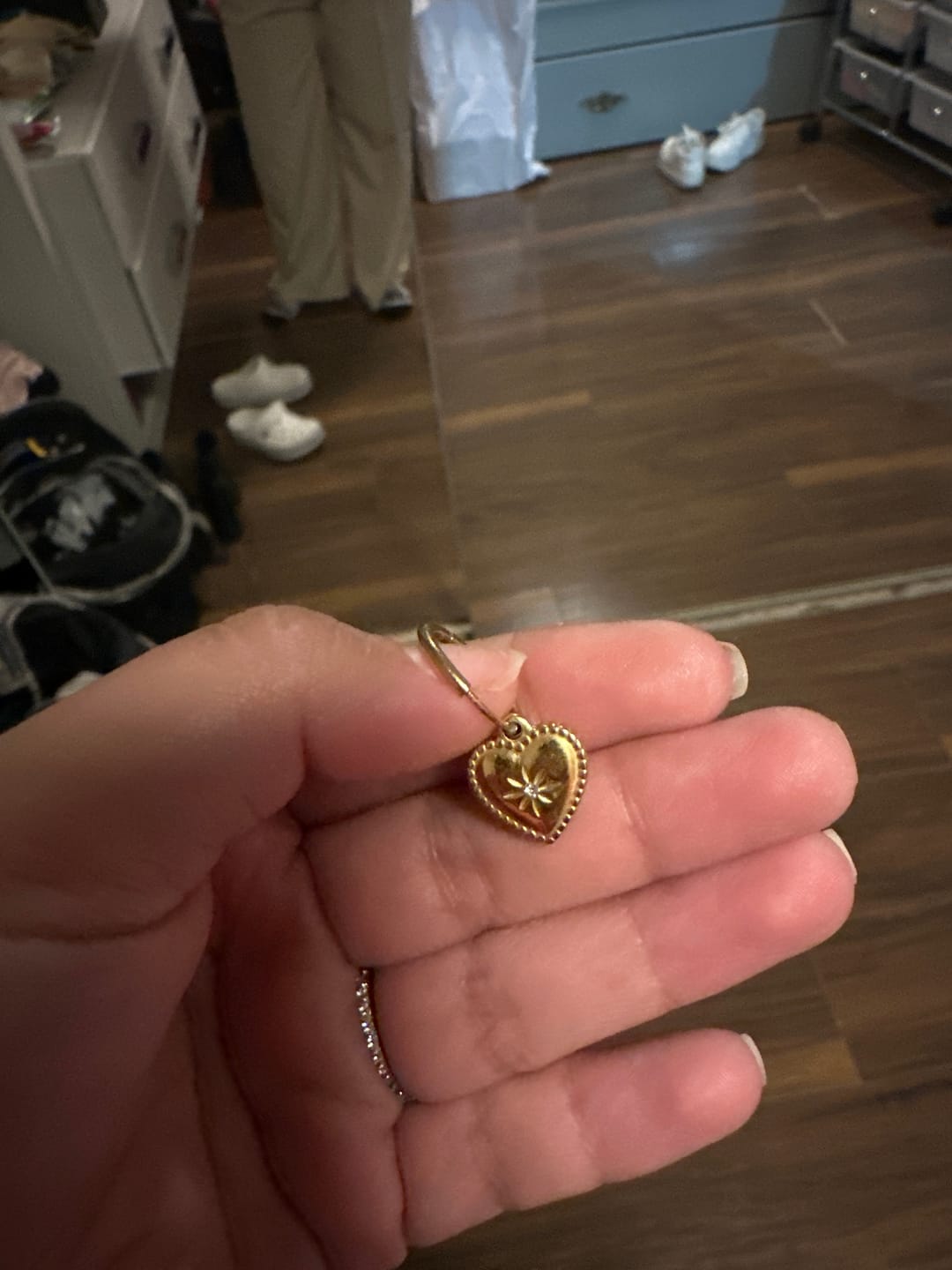 Customer photo review of Aretes Little Heart