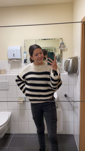 Customer photo review of Lucy Streifen Pullover - Beige/Schwarz
