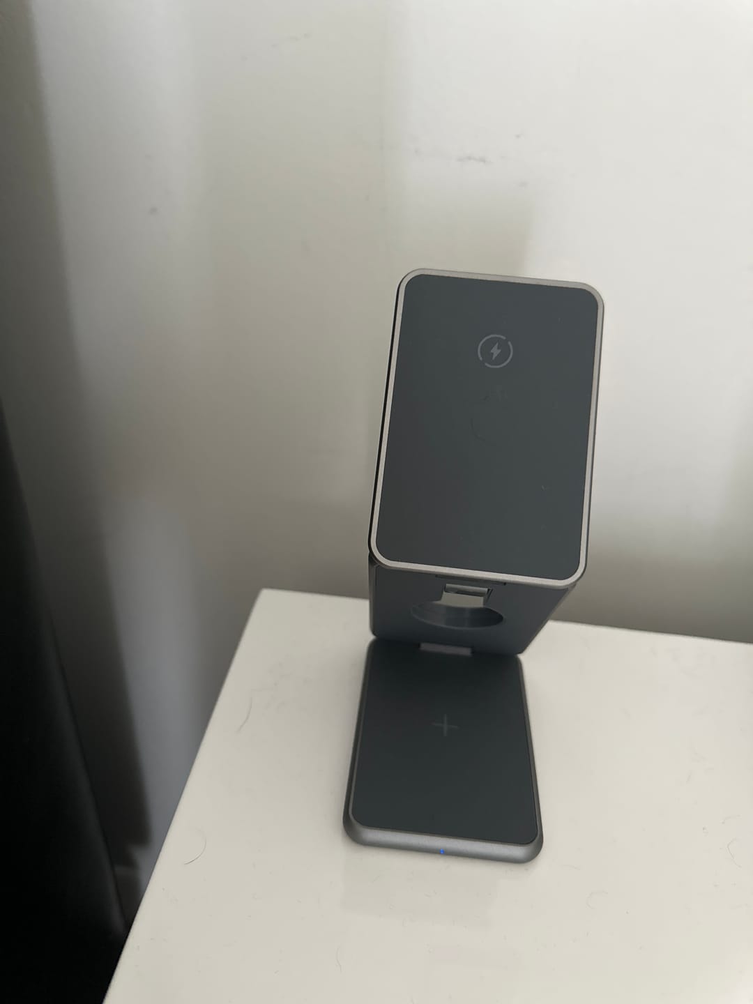 Customer photo review of MagFold Pro Qi2