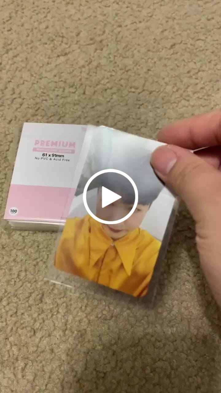 Customer video review of PREMIUM PHOTOCARD SLEEVES - PINK VERSION (61x91MM)