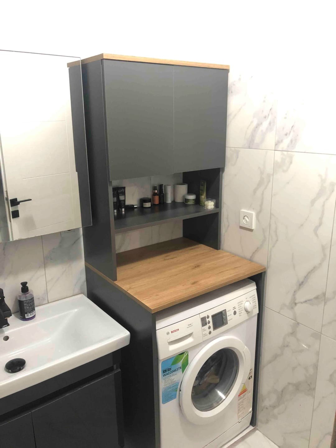 Customer photo review of Rani KD101 Çamaşır Makinesi Dolabı 3 Raflı Kapaklı Banyo Dolabı Antrasit - Sepet Ceviz