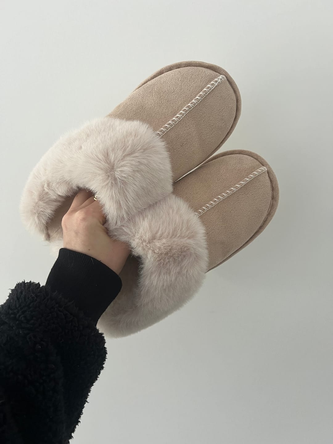 Customer photo review of Nordic Comfy Slippers