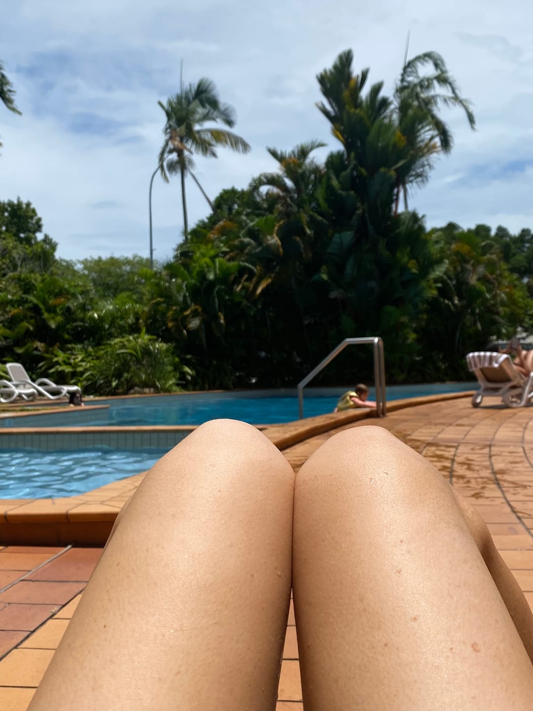 Customer photo review of Noir - Uber Dark Express Tanning Solution - 1L