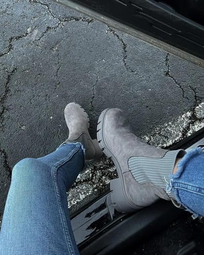 Customer photo review of Pummys™ - Chelsea Suede