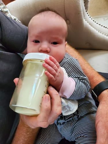 Customer photo review of Hegen PCTO™ 330ml/11oz Feeding Bottle PPSU, 2-Pack with 2 x Fast Flow Nipple (6 months and beyond)