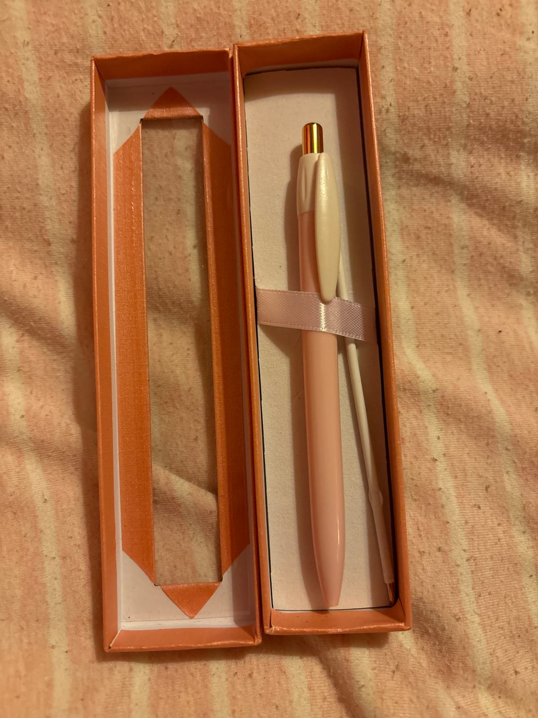 Customer photo review of Pink Pastel Fab-Pen Freebie