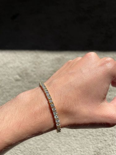 Customer photo review of Kuololit Moissanite Bracelet for Women Solid 14K 10K Yellow Gold GRA Moissanite Tennis Bracelet for Engagement Christmas Gifts