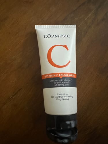 Customer photo review of Vitamin C Facial Wash for Brightening & Oil Control