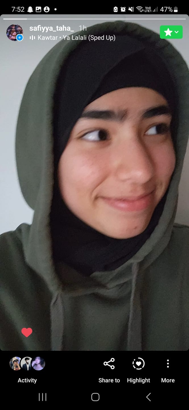 Customer photo review of Essential Hijab Box