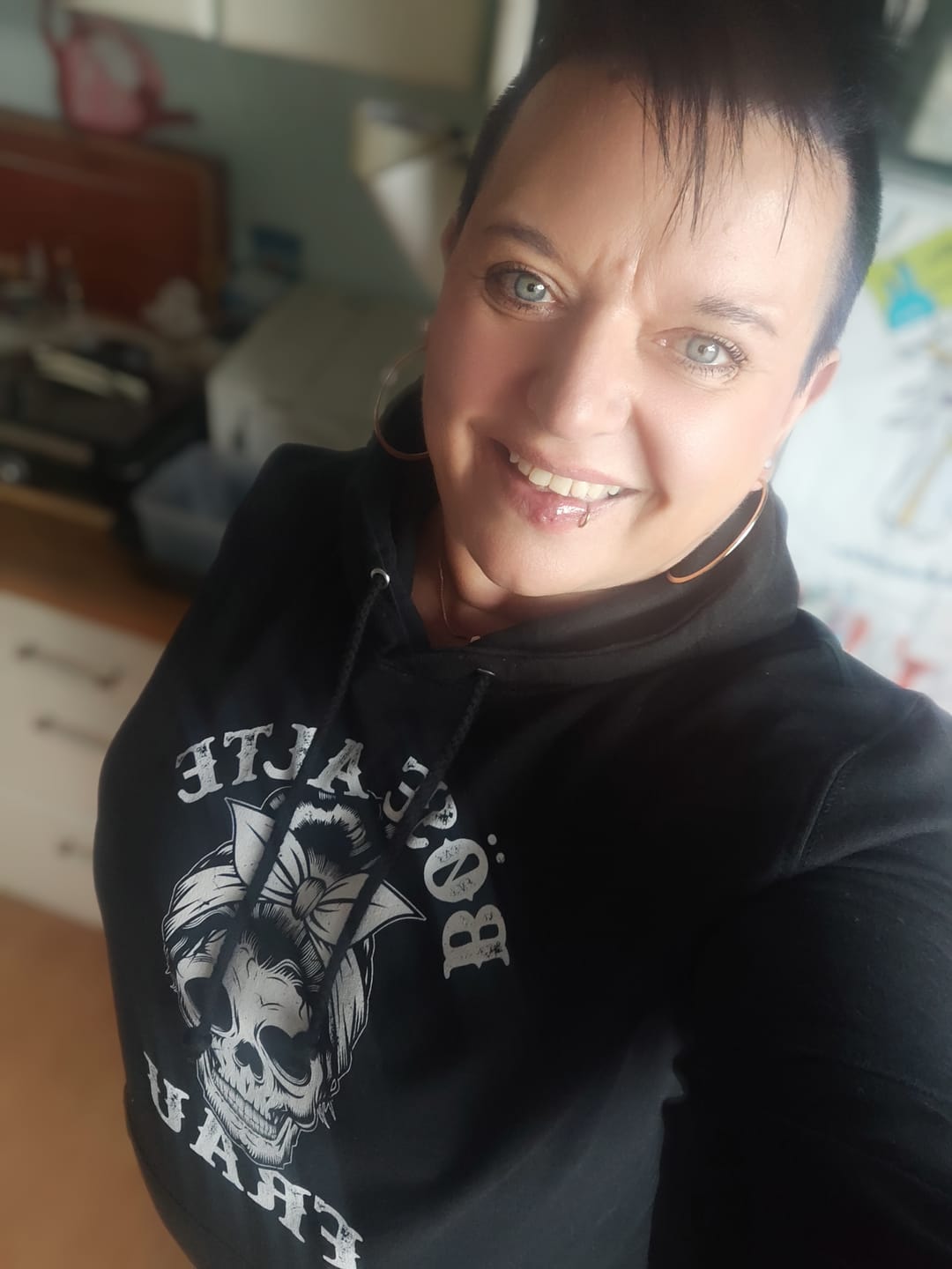 Customer photo review of Böse alte Frau - Damen Hoodie